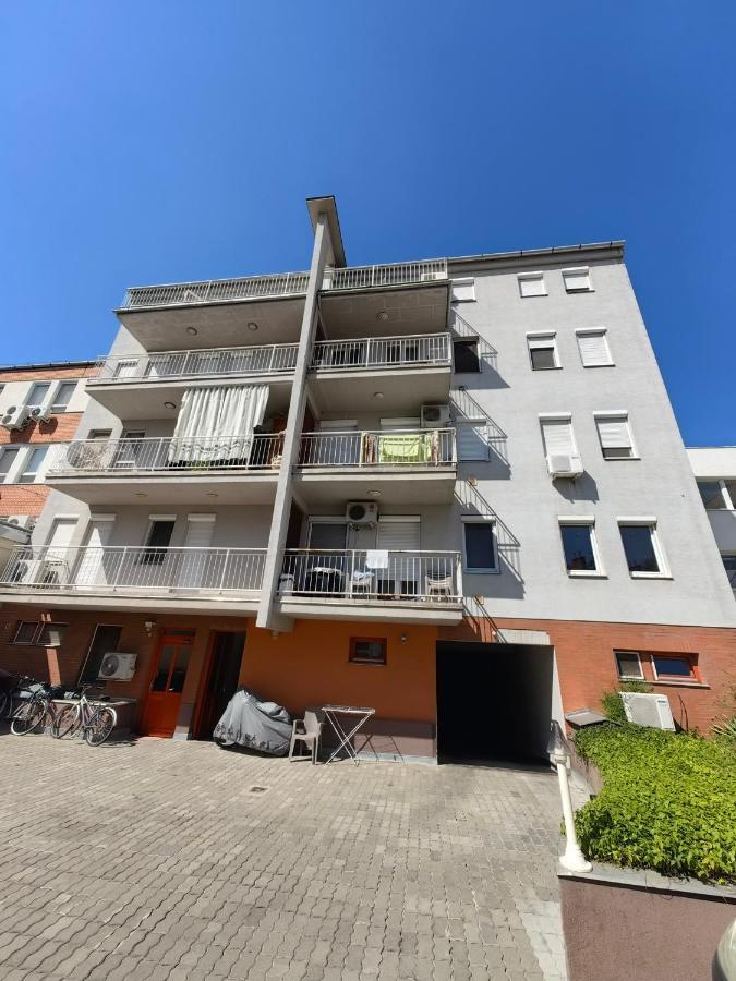 Oasis Apartman Szeged Exteriör bild